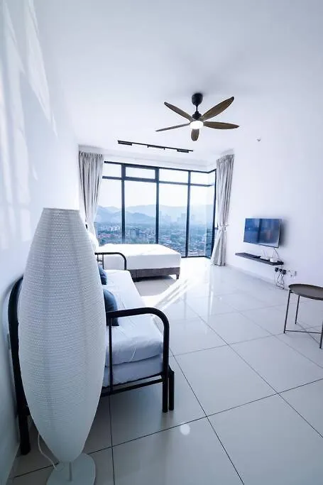Beacon Suites #Georgetown #Rooftoppool #23 #2Bedrooms Malaysia
